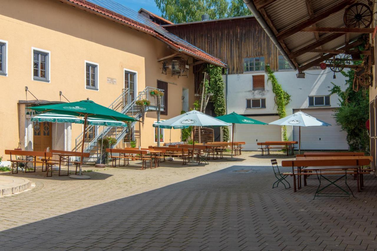 Gasthaus Paulus Нойштадт-ан-дер-Донау Экстерьер фото