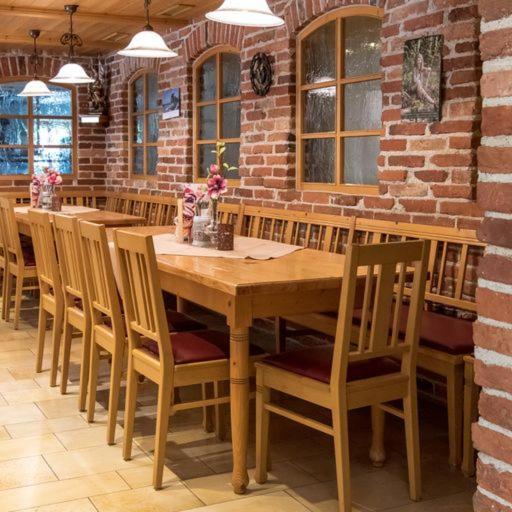 Gasthaus Paulus Нойштадт-ан-дер-Донау Экстерьер фото