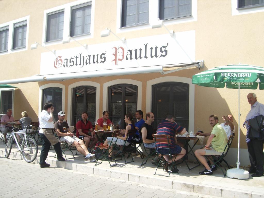 Отель Gasthaus Paulus Нойштадт-ан-дер-Донау Экстерьер фото