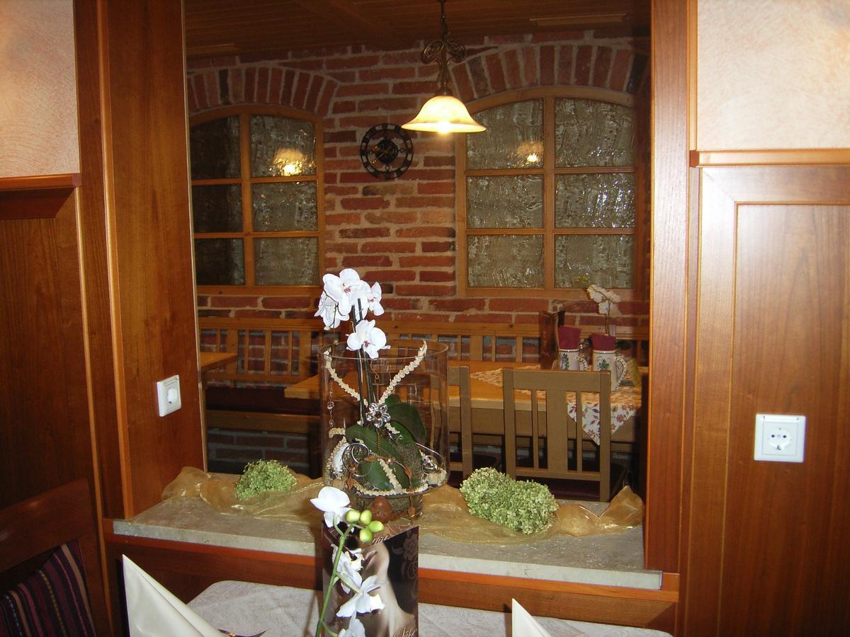 Gasthaus Paulus Нойштадт-ан-дер-Донау Экстерьер фото